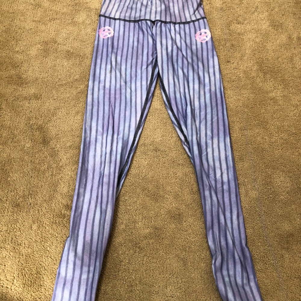 XS teeki leggings. Great condition. - Picture 2 of 3